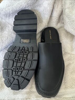 American Eagle Outfitters Black Slip-On Lug Sole Mules